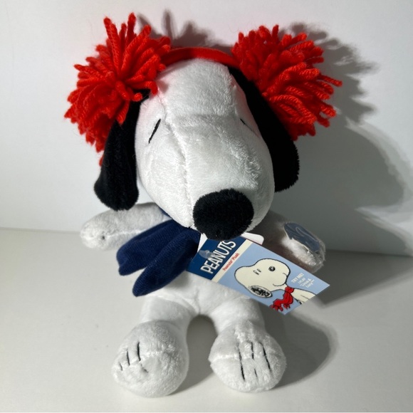 Snoopy Plush Peanuts Musical Plush 9" with Scarf & Earmuffs - Works - 2019 NEW - Picture 2 of 8